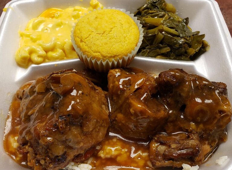 Oxtails 768x565